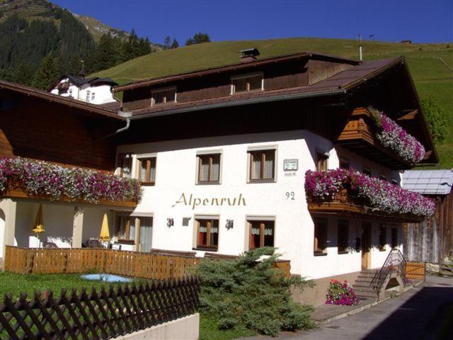 Gastehaus Alpenruh Apartment Holzgau Exterior photo